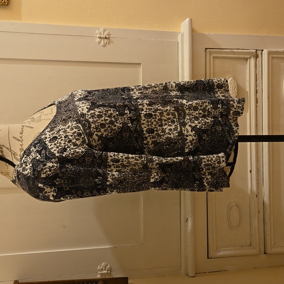 Lucky Brand print black and cream top Sz M - Picture 3 of 6